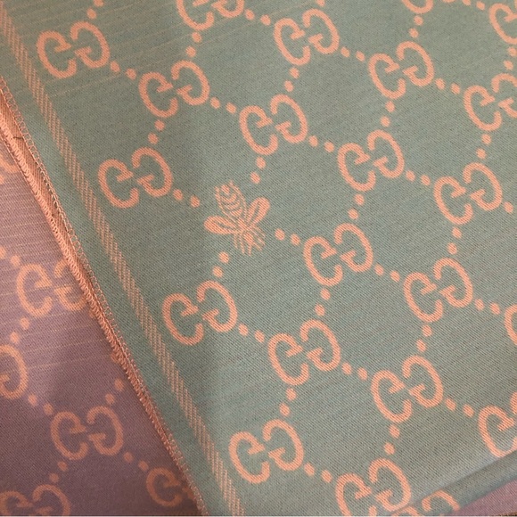Large GUCCI ombré scarf/wrap - Picture 2 of 7